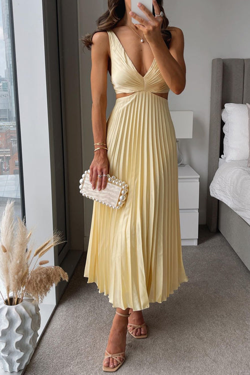 Serelina | pleated maxi dress