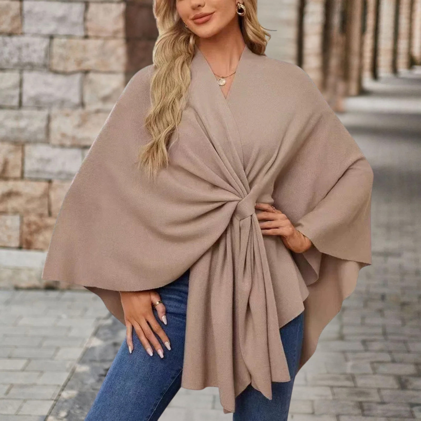 Corviellea | Chic Elegant Poncho
