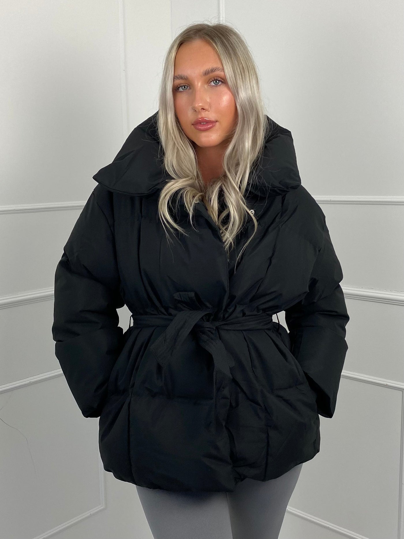 Selvianneé | Short Belted Puffer Jacket
