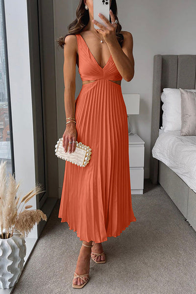 Serelina | pleated maxi dress