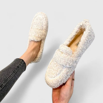 Velianne | Warm Slip-ons With Elegant Design