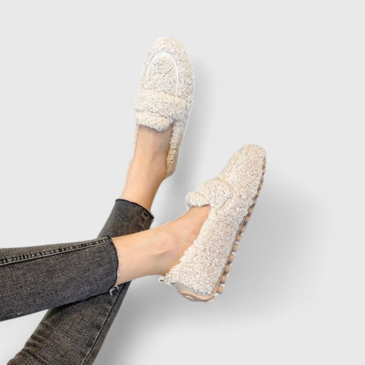 Velianne | Warm Slip-ons With Elegant Design