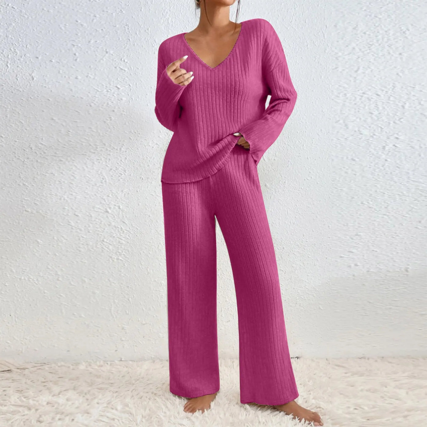 Selvarinnei | Two-piece V-neck Set