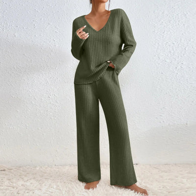 Selvarinnei | Two-piece V-neck Set